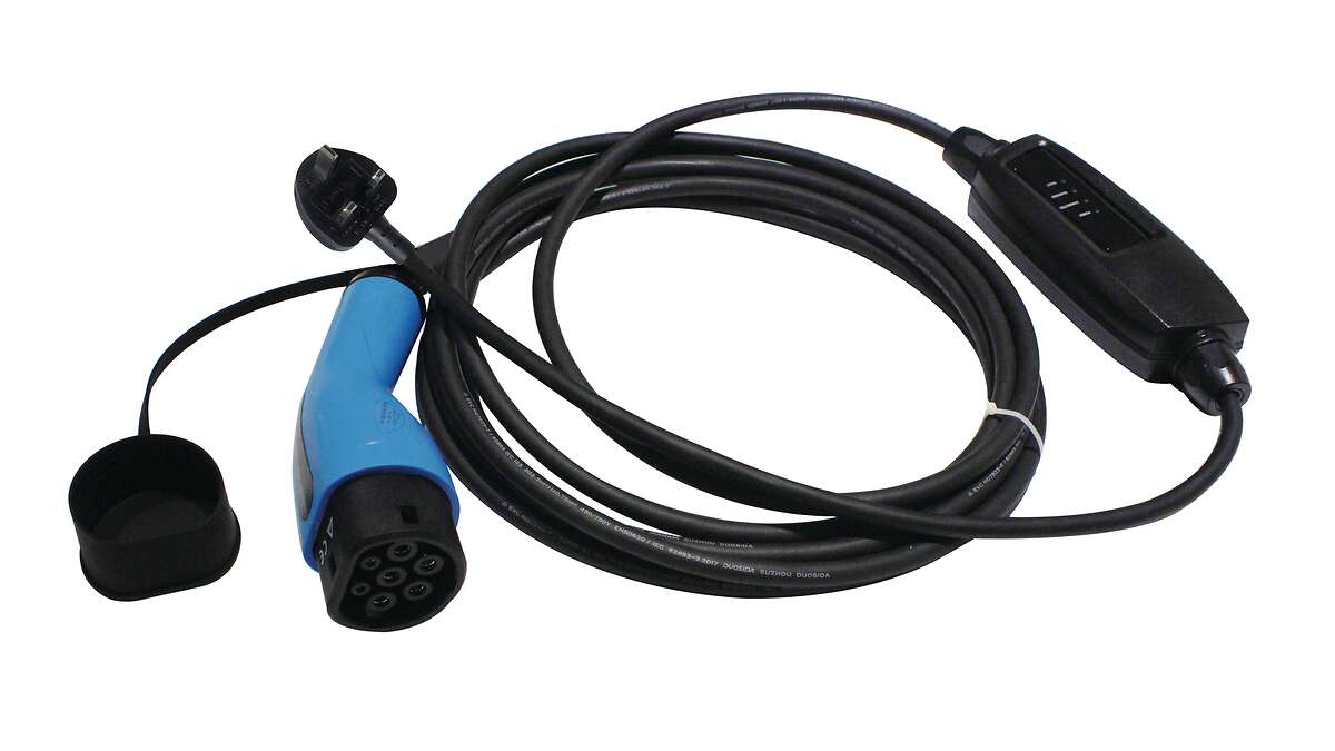 Genuine Renault 5 charging cable for G type domestic socket (UK) 6.5m 2.3kW (10A)