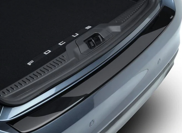 Genuine Ford Focus Saloon Rear Bumper Protector - Gloss Black