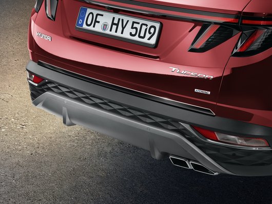 Genuine Hyundai Tucson Hybrid Tailgate Trim Line, Piano Black