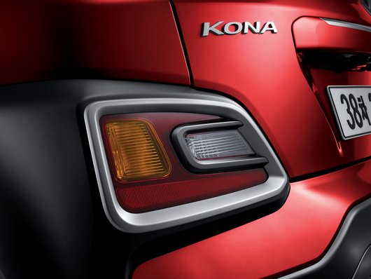 Genuine Hyundai Kona Rear Lamp Bazel, Rh