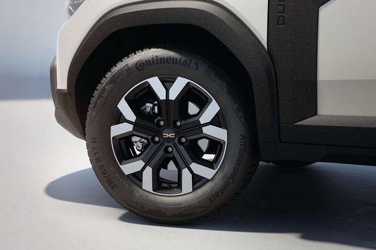Genuine Dacia Duster 17" Tergan Semi-Diamond Finish Alloy Wheel