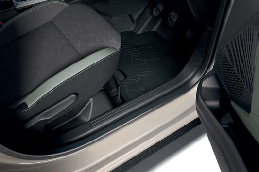 Genuine Dacia Duster Rubber Floor Mats With Raised Edges