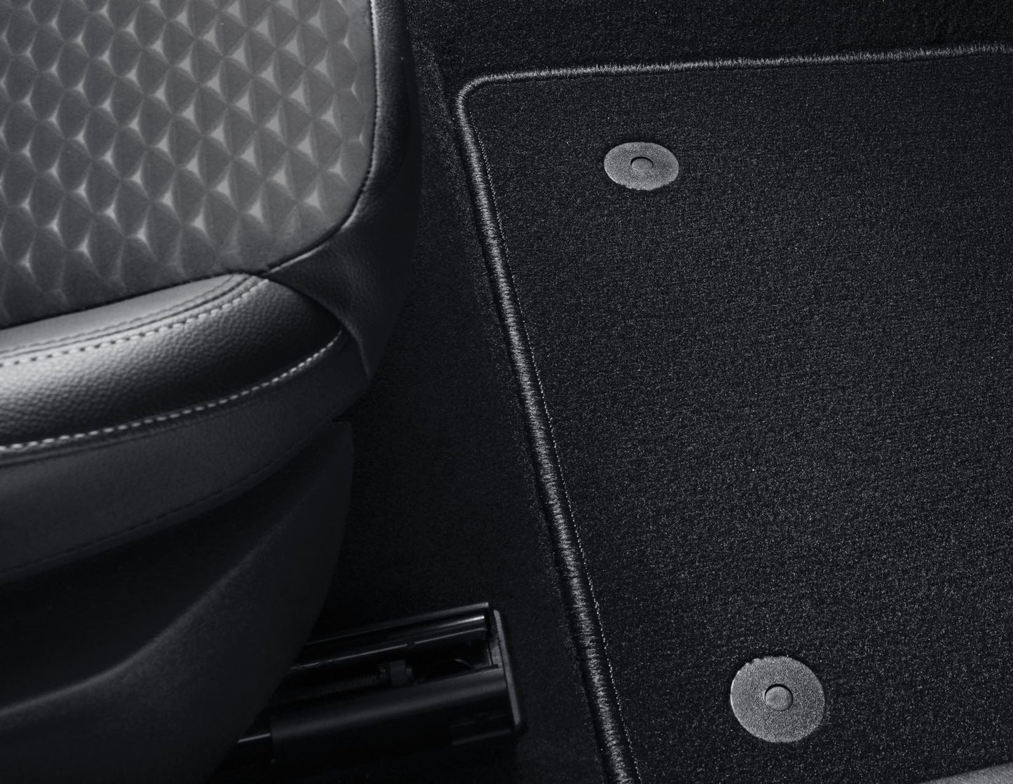 Genuine Ford Focus Front Velour Mats - Automatic Models