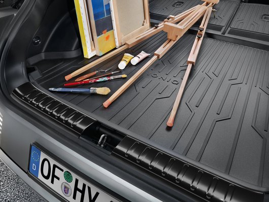 Genuine Hyundai Ioniq 5 Trunk Sill Trim Line, Piano Black