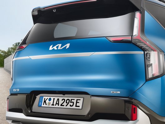 Genuine KIA EV9 Tailgate Trim Line, Satin Chrome