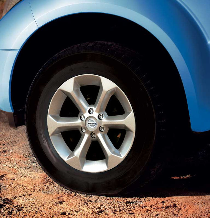 Genuine Nissan D40 Navara 17