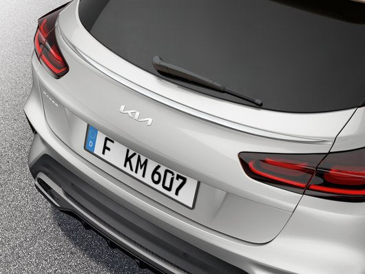 Genuine Kia Xceed Phev Tailgate Trim Line, Chrome Optic